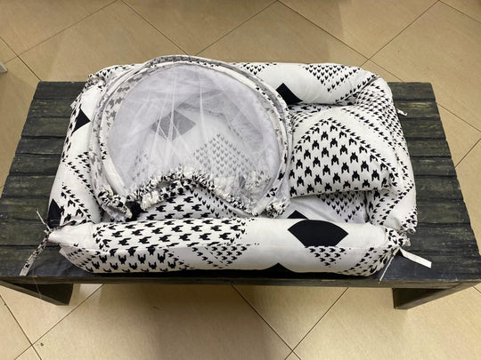 Baby Co-Sleeper with Mosquito Net.