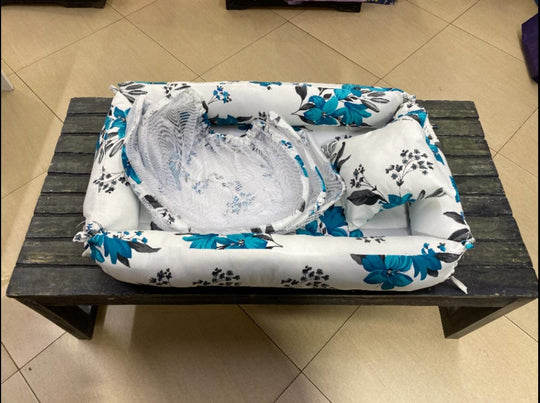 Baby Co-Sleeper with Mosquito Net.