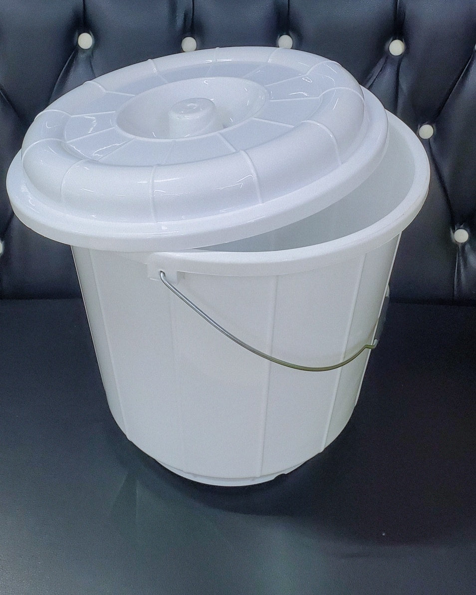 White Bucket with Lid ( 20 Litres)