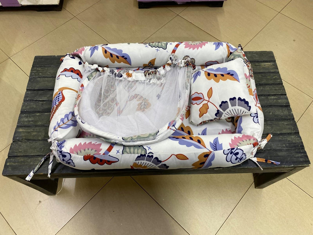 Baby Co-Sleeper with Mosquito Net.